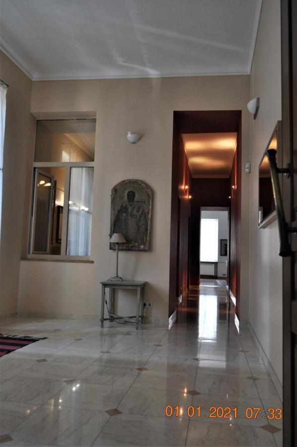 Great 144 Sq.M. Apartment In The Center Of Киев Екстериор снимка