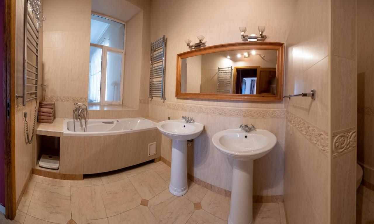 Great 144 Sq.M. Apartment In The Center Of Киев Екстериор снимка