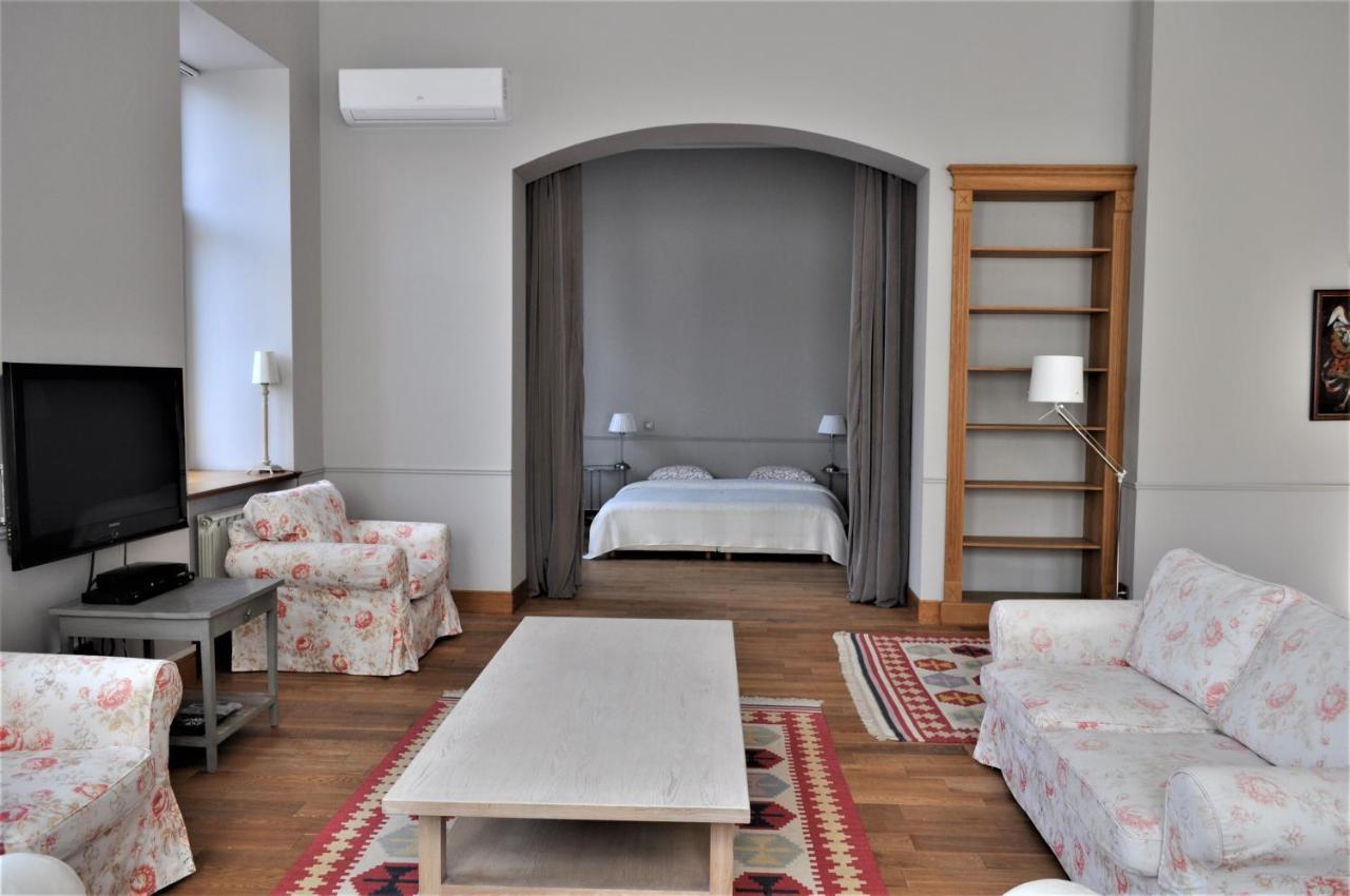 Great 144 Sq.M. Apartment In The Center Of Киев Екстериор снимка