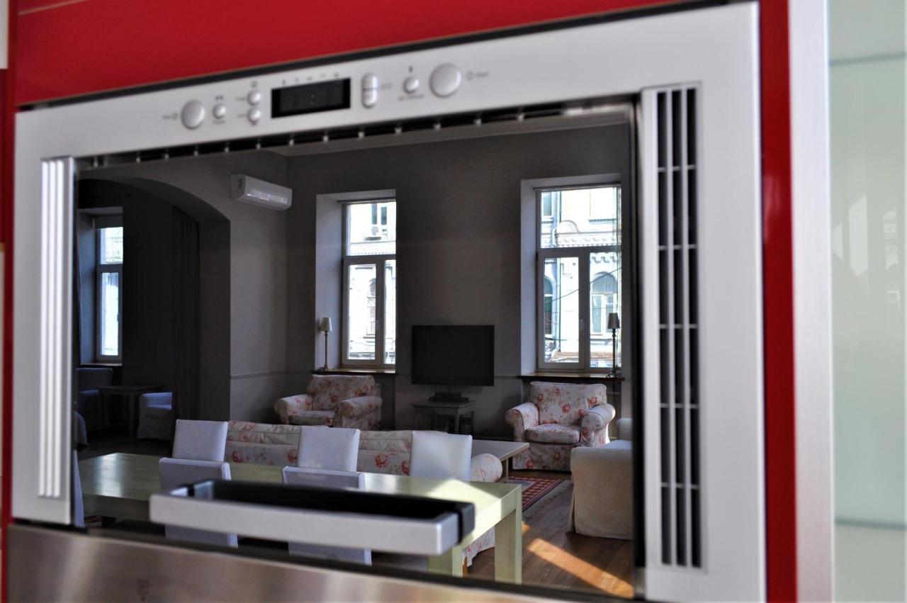 Great 144 Sq.M. Apartment In The Center Of Киев Екстериор снимка
